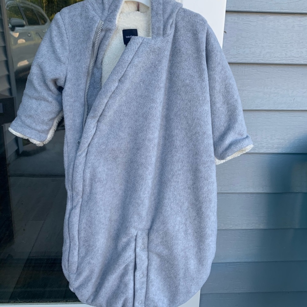 BabyGap bundler - never used, 0-3 months